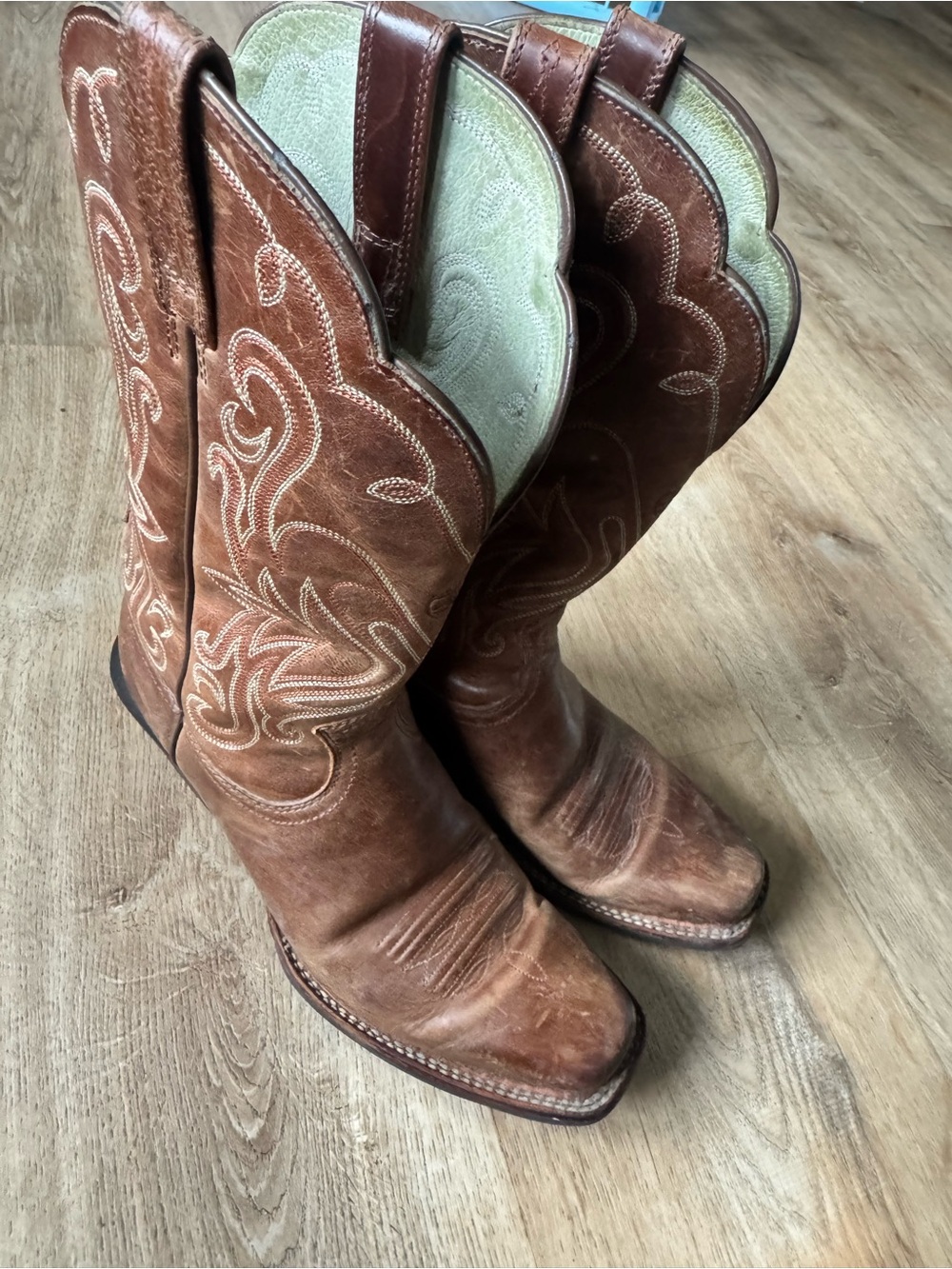 Women’s Ariat 15845 Legend Square toe brown leather boots 8 1/2 B preowned